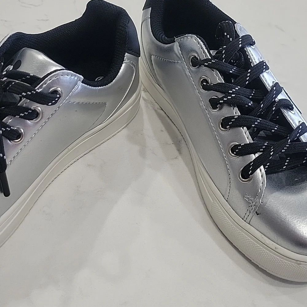 Silver Metallic Disney Mickey Mouse Sneakers Tennis Shoes Sz 7